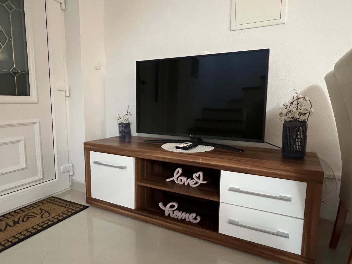 Apartment Katalin Kornić Eksteriør billede