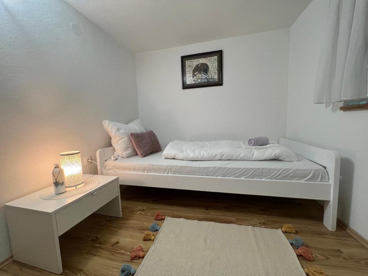 Apartment Katalin Kornić Eksteriør billede
