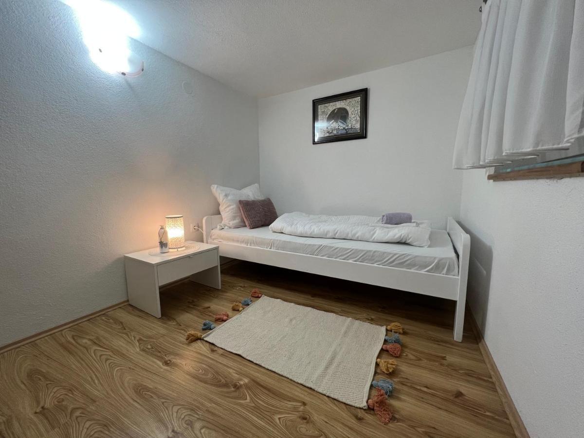 Apartment Katalin Kornić Eksteriør billede
